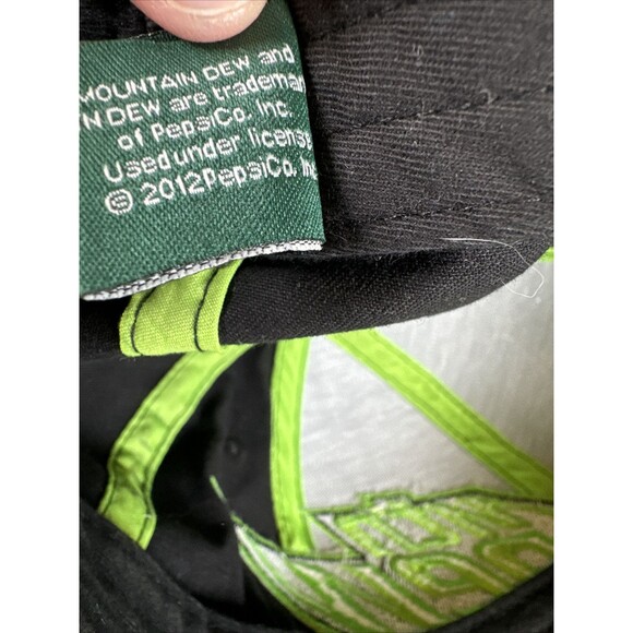 Mountain Dew Hat Cap Embroidered Logo Black Gray Green 2012 *Signed* - Picture 10 of 14